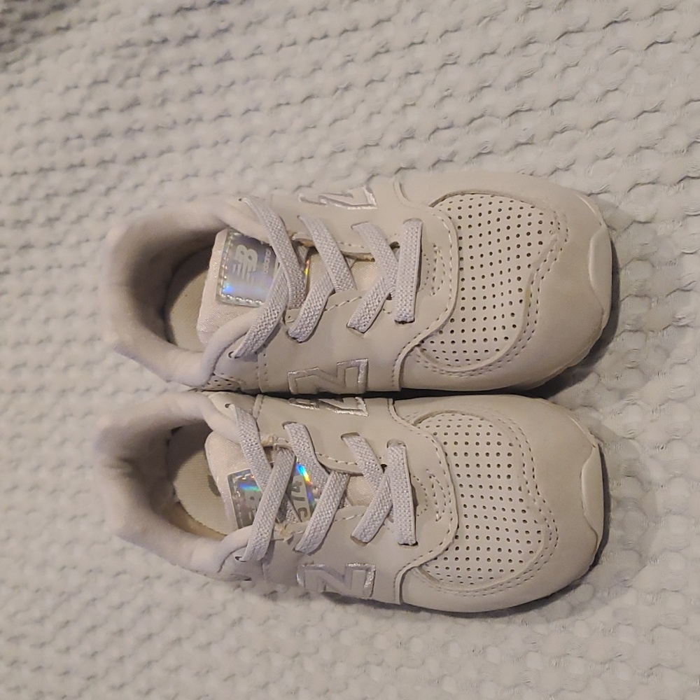 New balance 574 elastic lace up sneaker